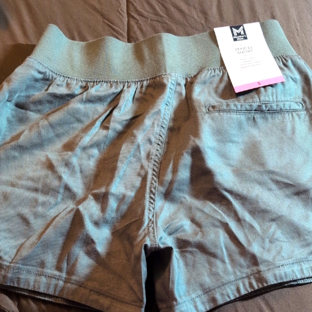 Green Women's Tencel Shorts
